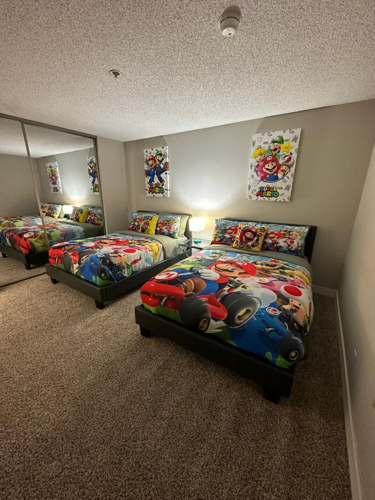 Hollywood Apartment Mario&Gucci With Pool Лос Анджелис Екстериор снимка